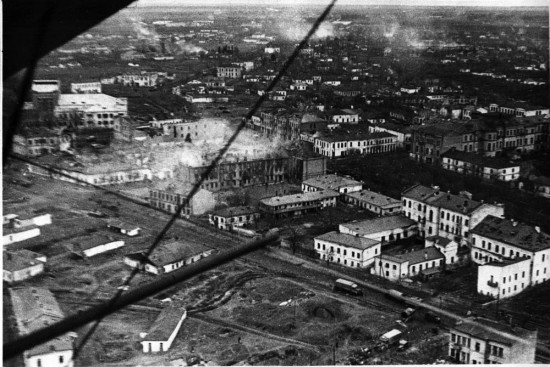 Uman berezen 1944 550x367 Украина   Родина. Улыбки разных городов. Умань.