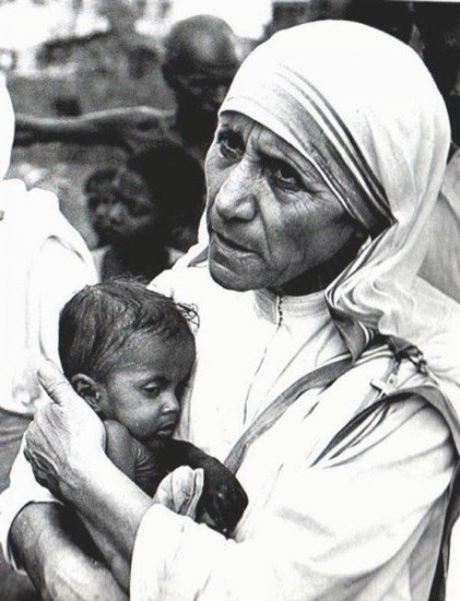 mother teresa3 421x550 Мать Тереза