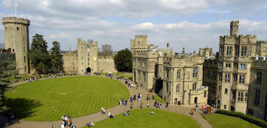 warwick castle warwick england 46171773 550x264 Настоящие замки Британии (2)