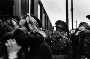 Werner%20Bischof.%20Hungary.%20Budapest.%20Arrival%20of%20a%20train%20transporting%20children%20from%20Switzerland.%201947. Галерея
