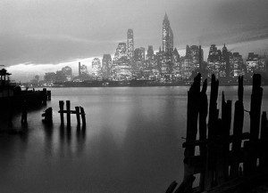 ©%20Fred%20Stein,%20Manhattan%20Skyline,%201946 Галерея